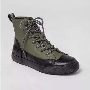 Brand New target Hunter sneaker / boots